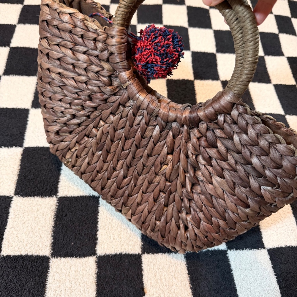 unbranded brown straw tote paper basket handbag with pom-pom charms - Picture 3 of 6
